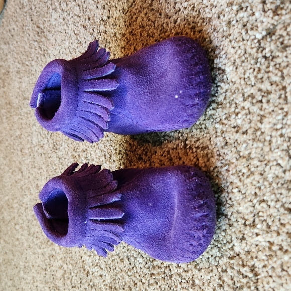 Minnetonka | Leather Fringe Boots - Picture 3 of 7